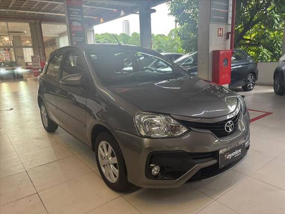 TOYOTA ETIOS 1.5 XLS 16V FLEX 4P AUTOMÁTICO TOYOTA ETIOS 1.5 XLS 16V FLEX 4P AUTOMÁTICO